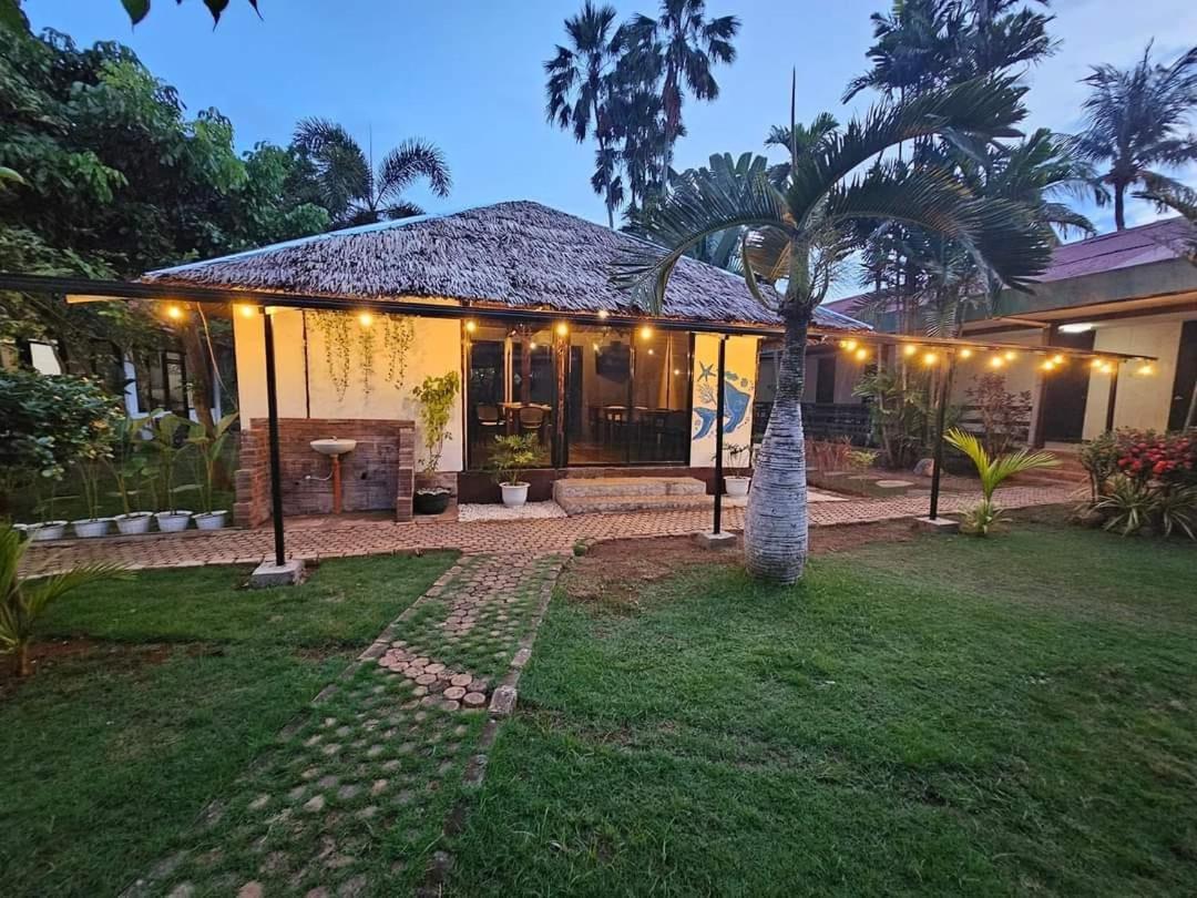 Reef Hostel Puerto Princesa ภายนอก รูปภาพ