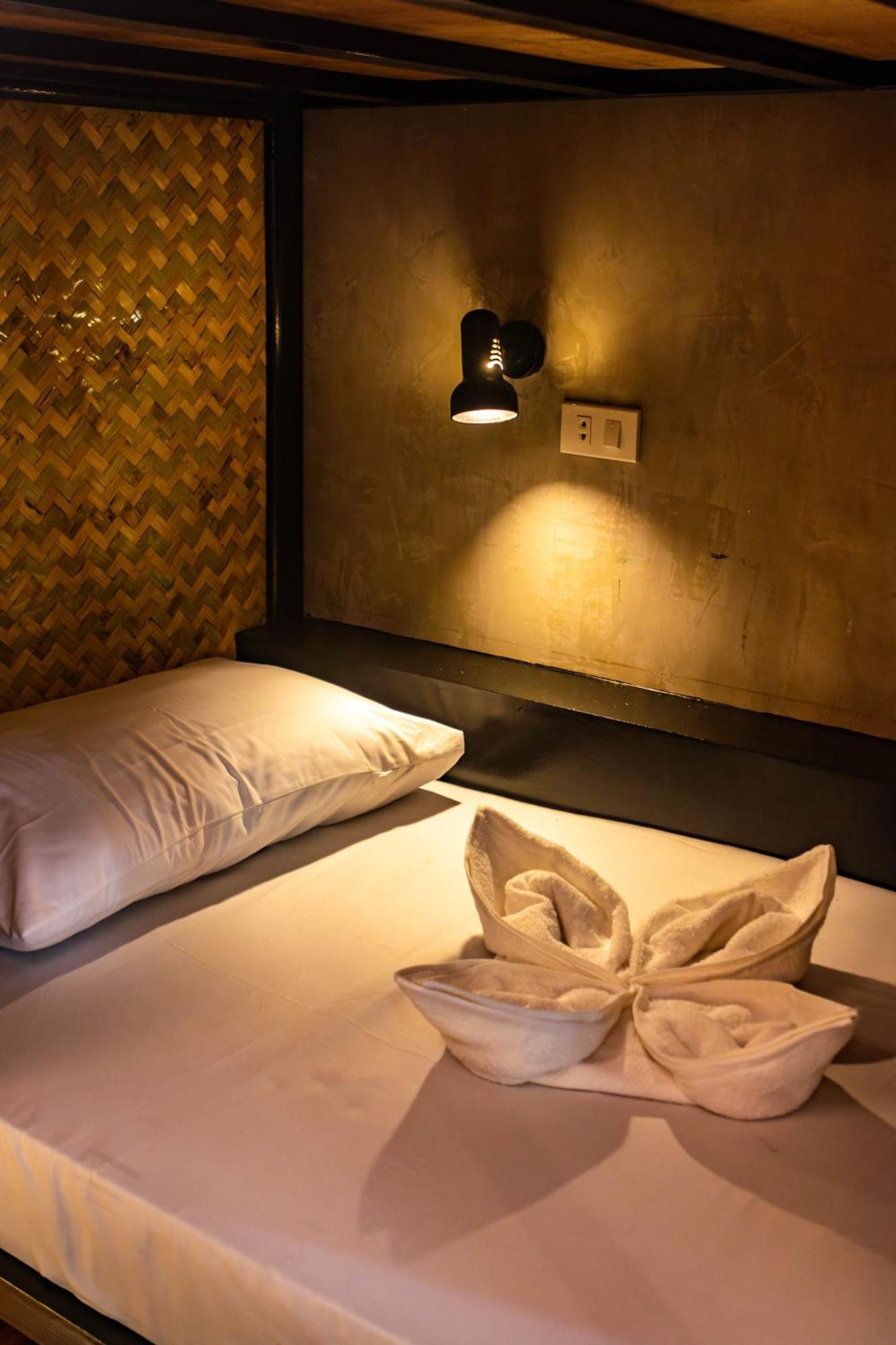 Reef Hostel Puerto Princesa ภายนอก รูปภาพ
