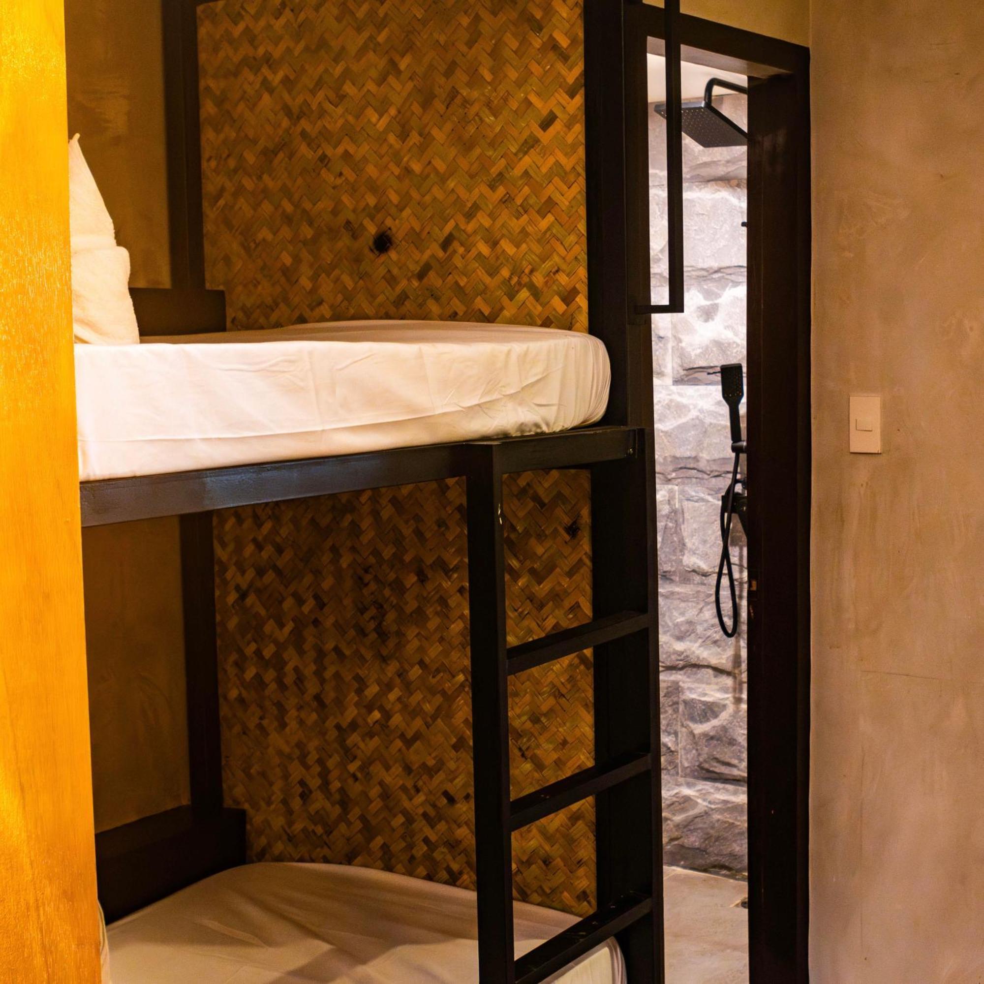Reef Hostel Puerto Princesa ภายนอก รูปภาพ