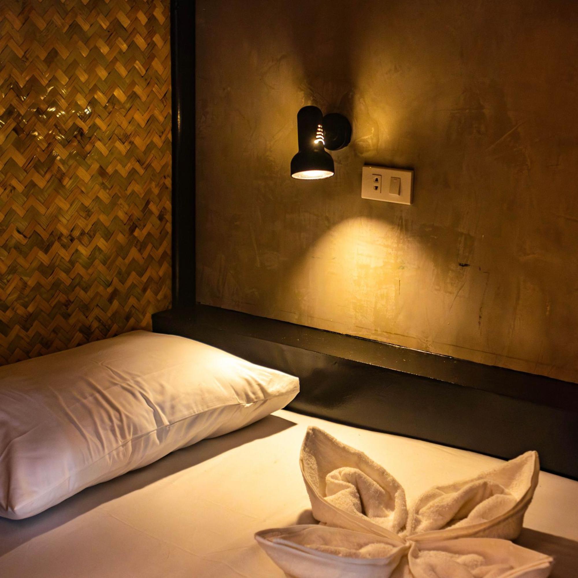 Reef Hostel Puerto Princesa ภายนอก รูปภาพ
