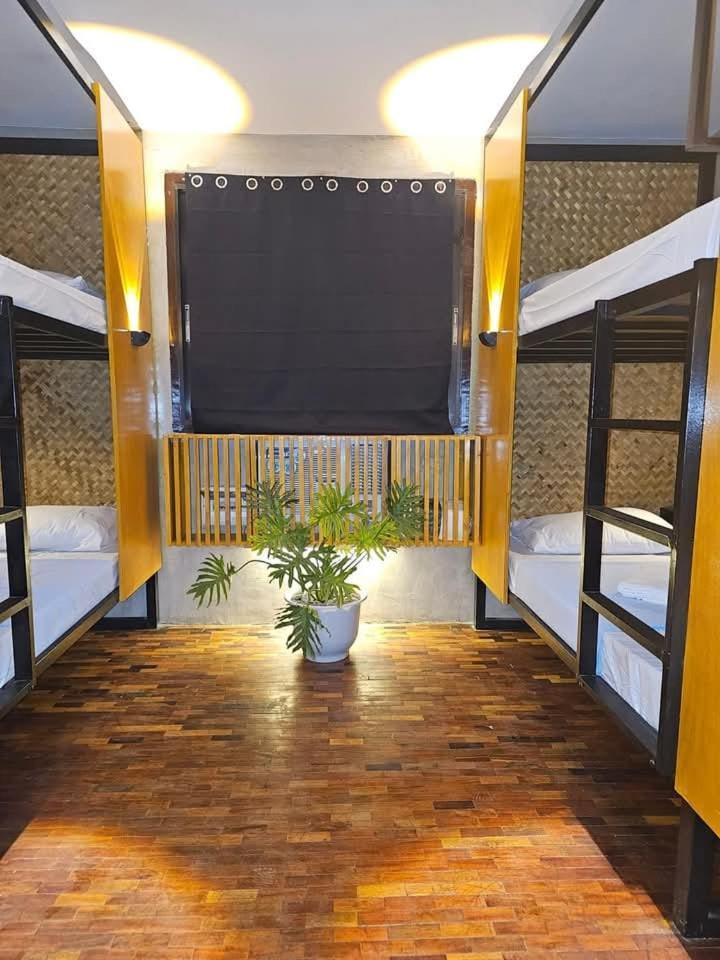 Reef Hostel Puerto Princesa ภายนอก รูปภาพ